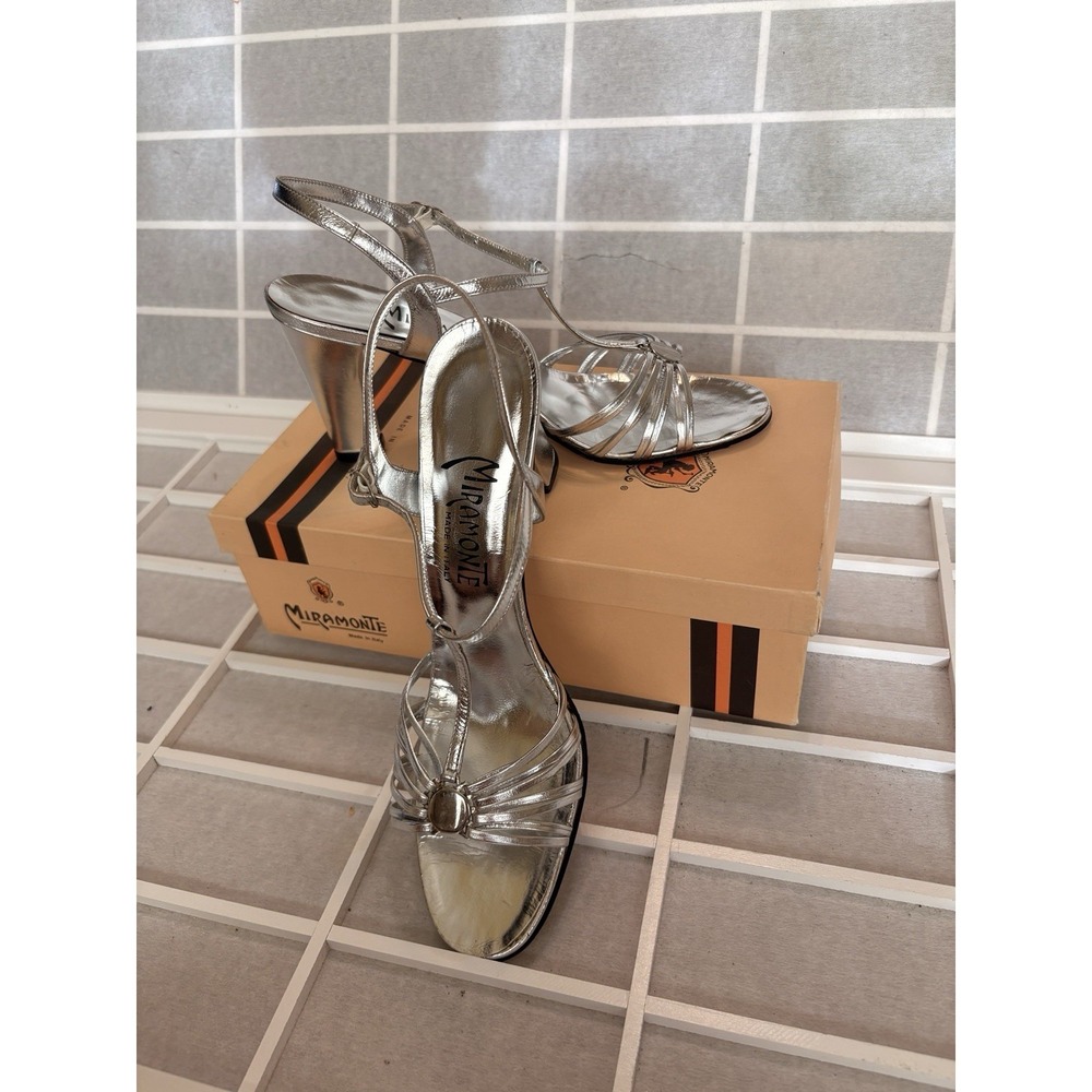 New w/ Box VINTAGE Silver Strappy Italian Leather Shoes Miramonte Sposa Sz 9